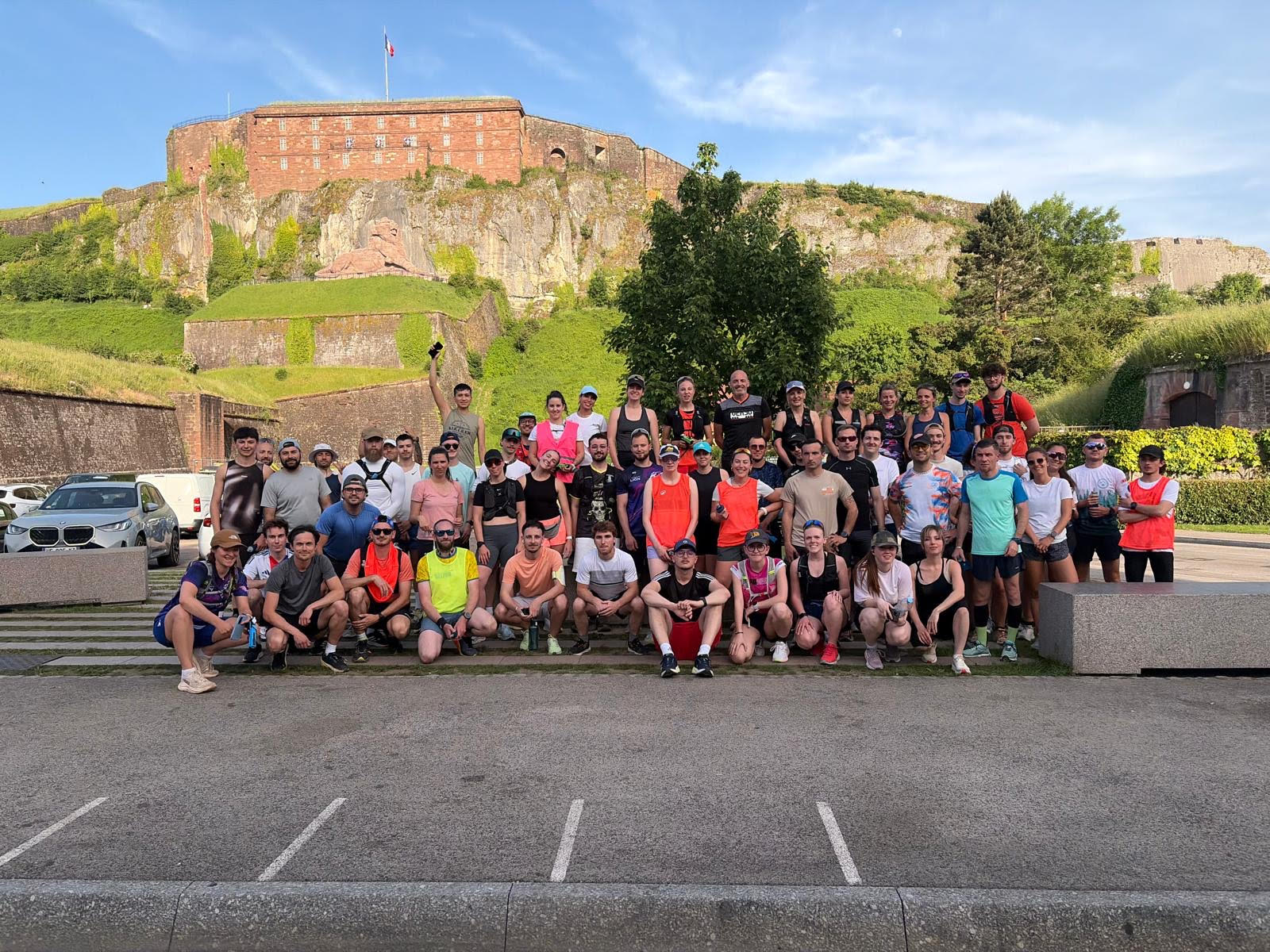Photo de groupe Blablarun Belfort devant la Citadelle